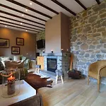 In Near Montaigle Castle 法拉恩