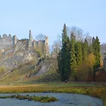 In Near Montaigle Castle * 法拉恩